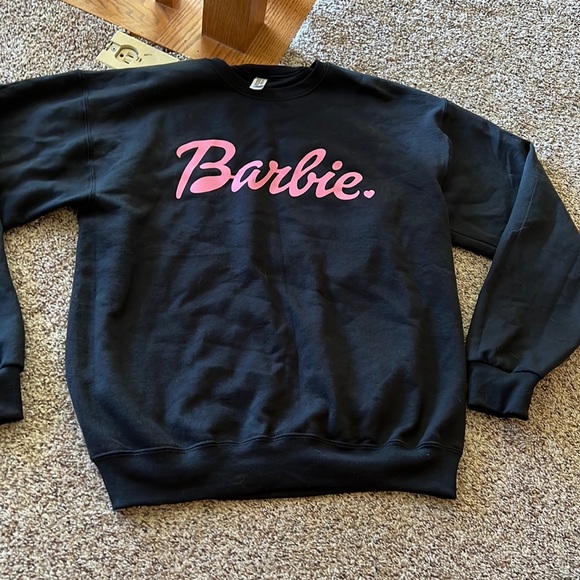 Barbie Crew neck . - Picture 2 of 3